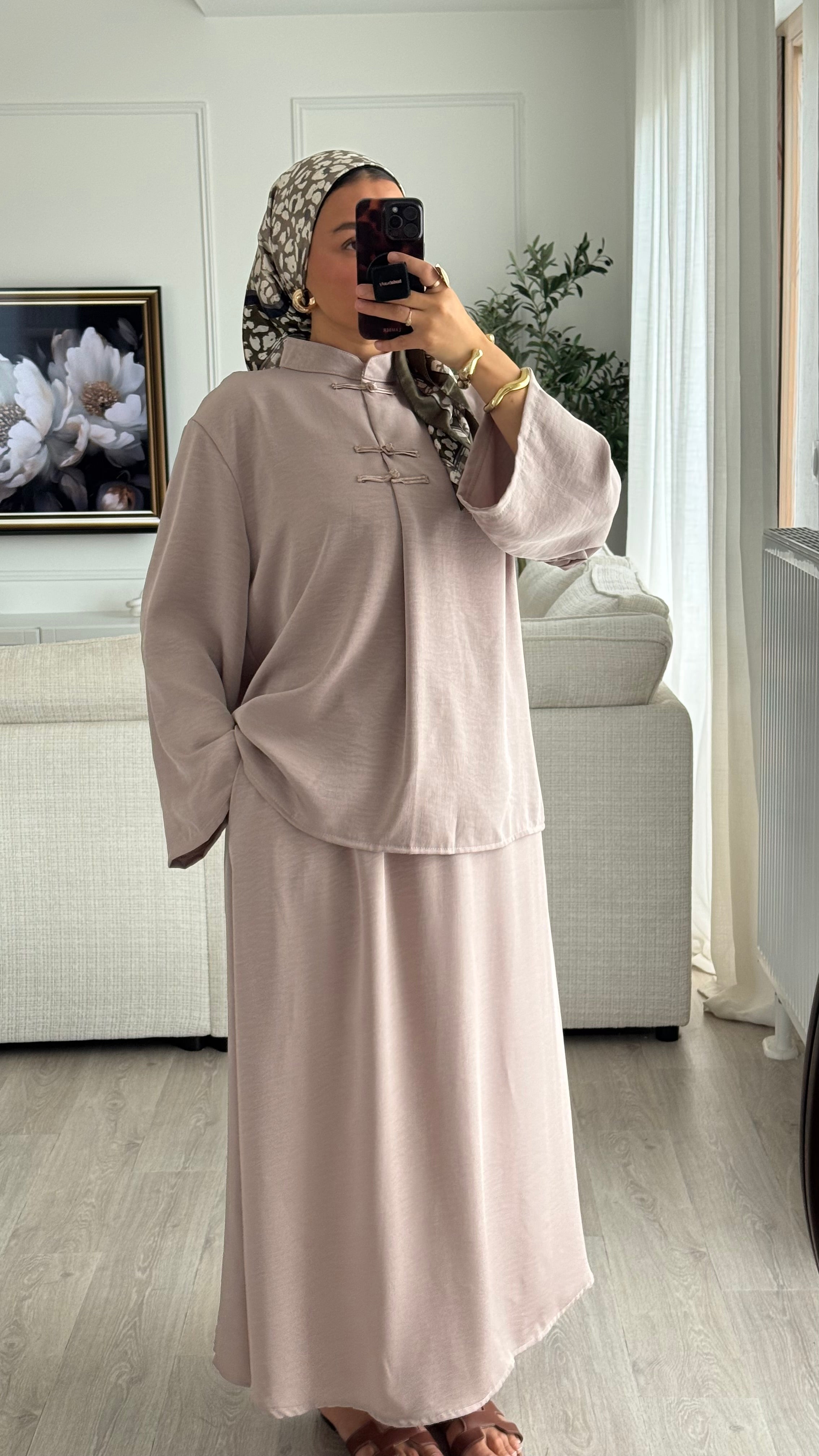 Ensemble Tokyo | Taupe
