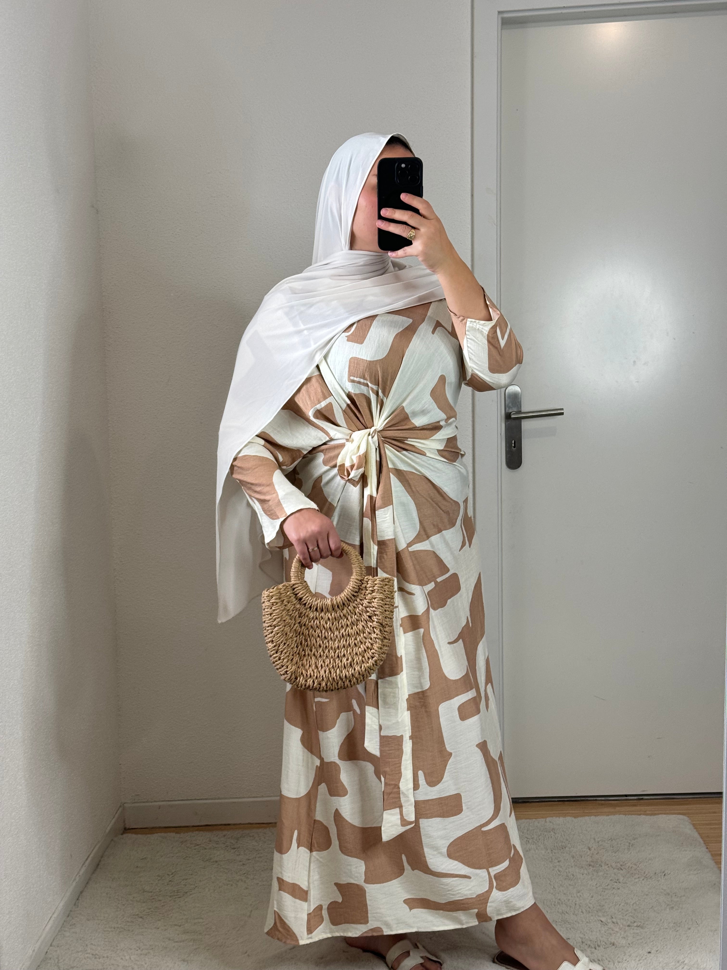 Robe Minimalist Beige