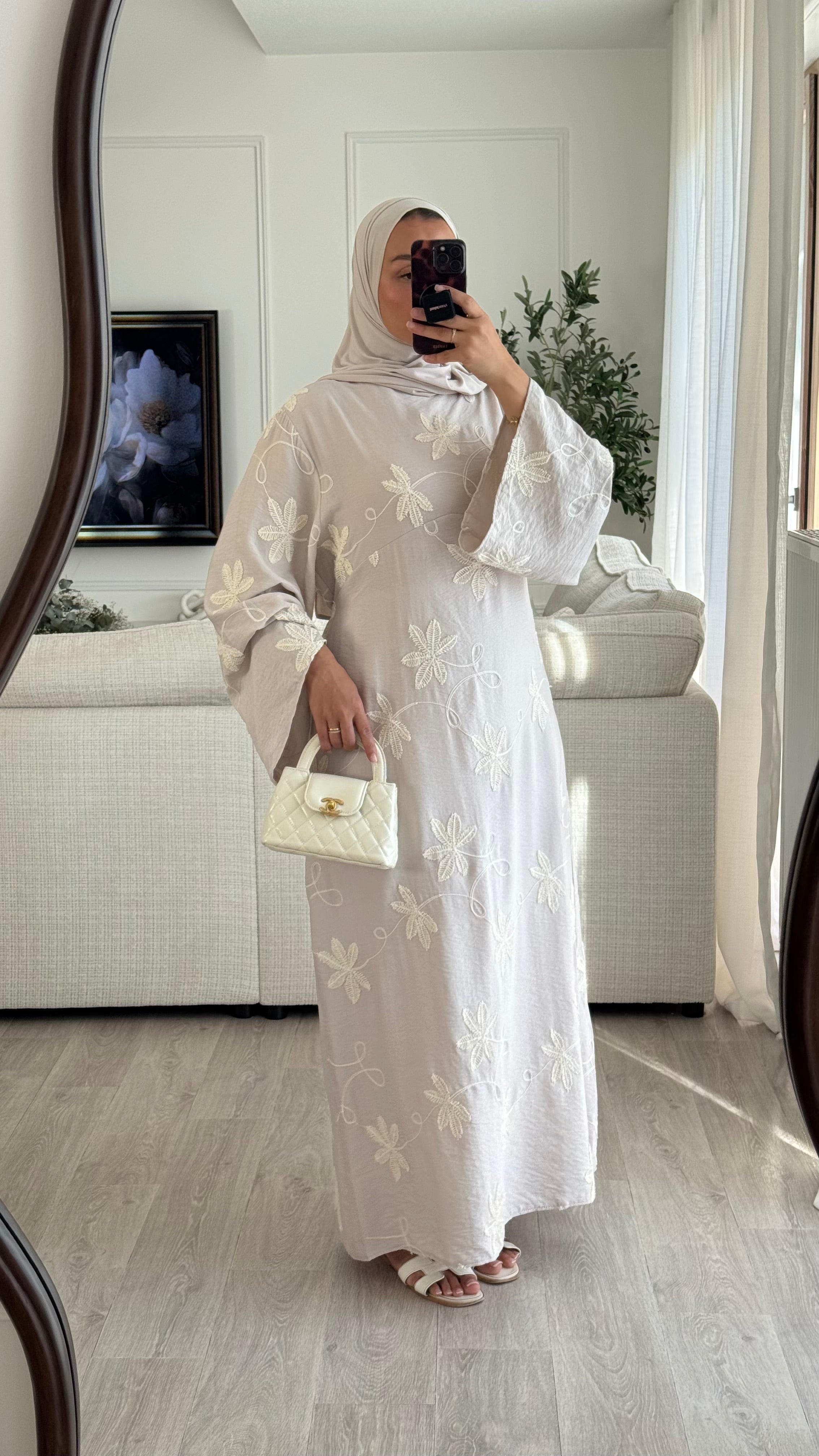 Robe brodée | Beige