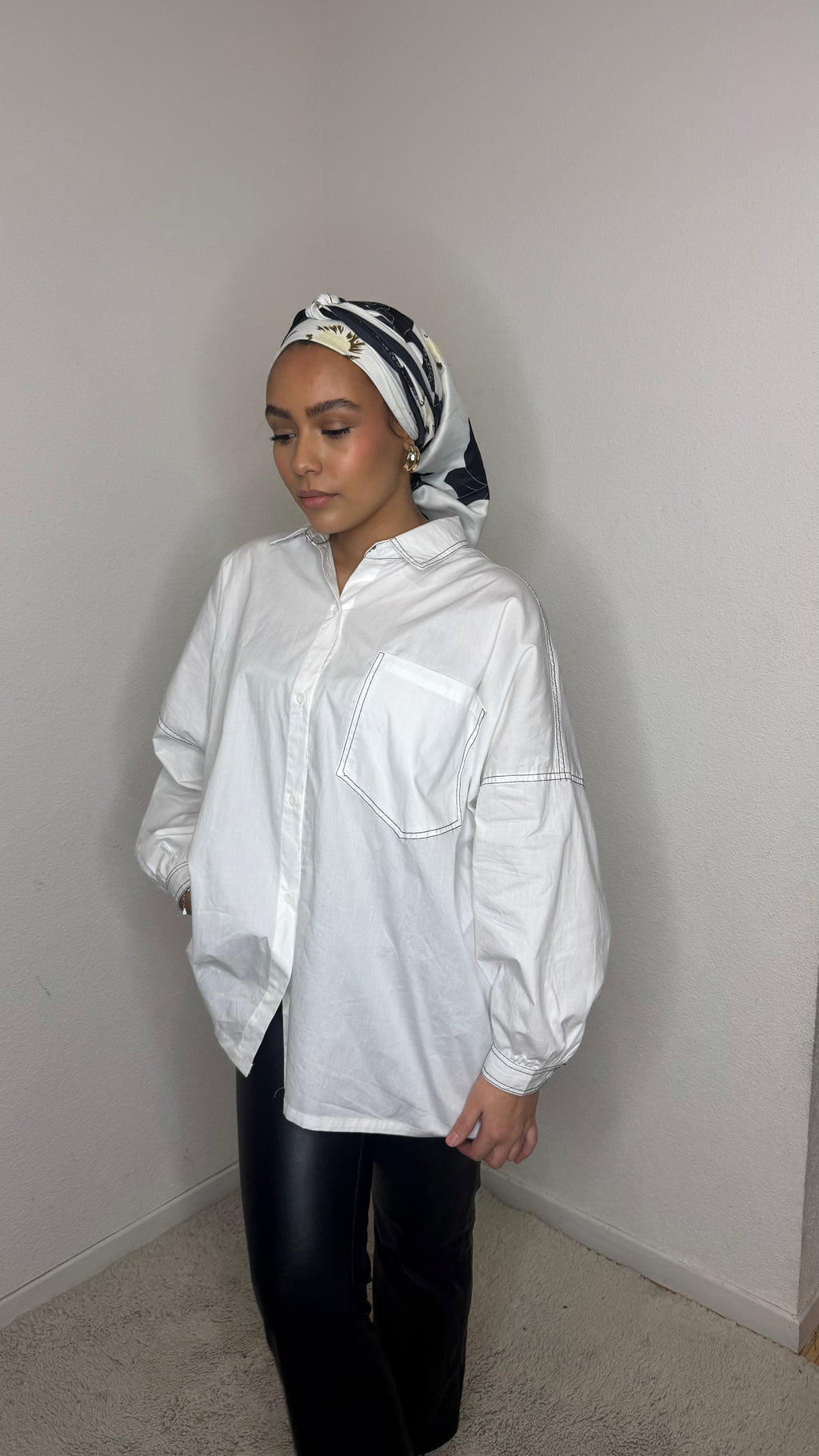 Chemise oversize blanche à surpiqûres